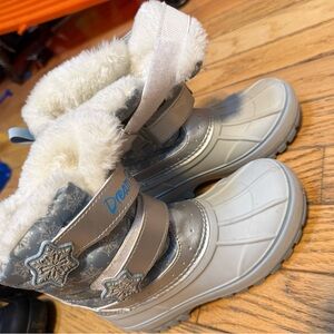 Dream Pairs Kids Snow Boots - Gray and Cream